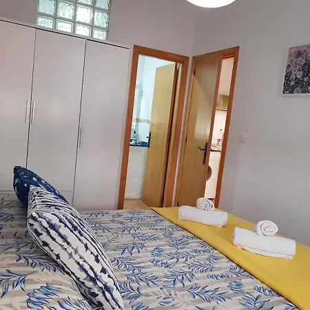 Junto Al Centro Con Aire Acondicionado Y Wifi * Tarifa
